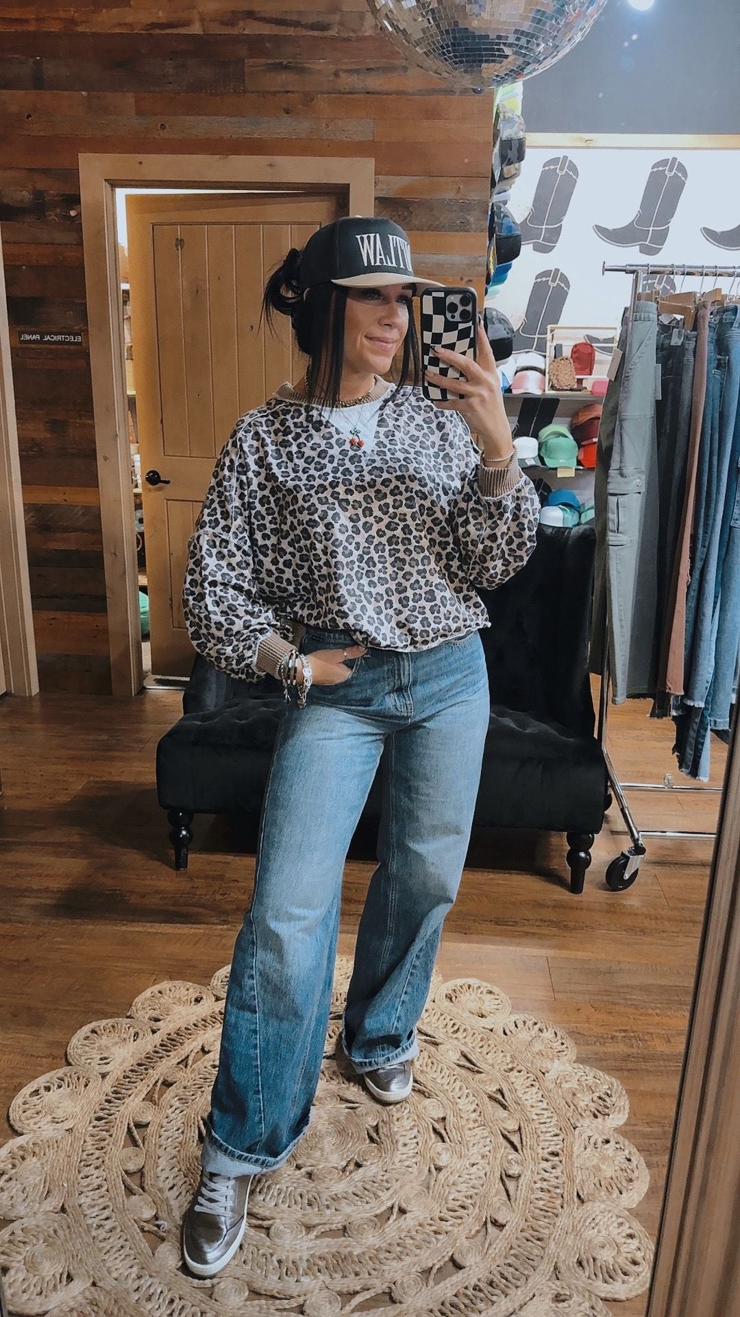 Wild Weekend Pullover