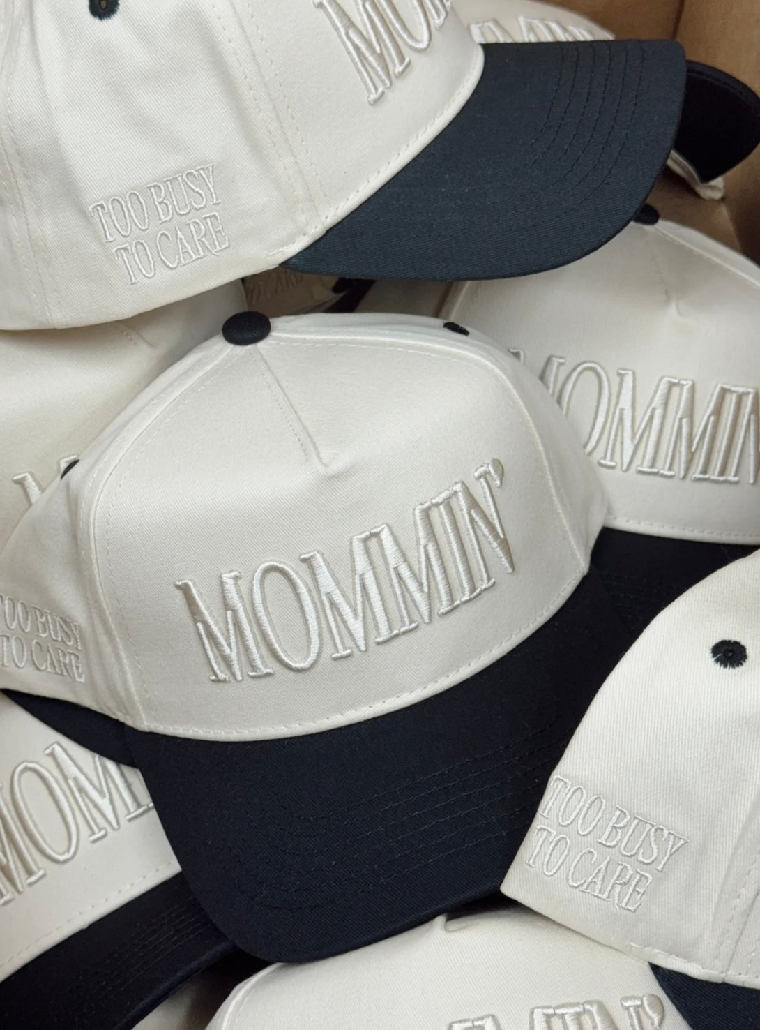 Mommin’ Vintage Trucker Hat