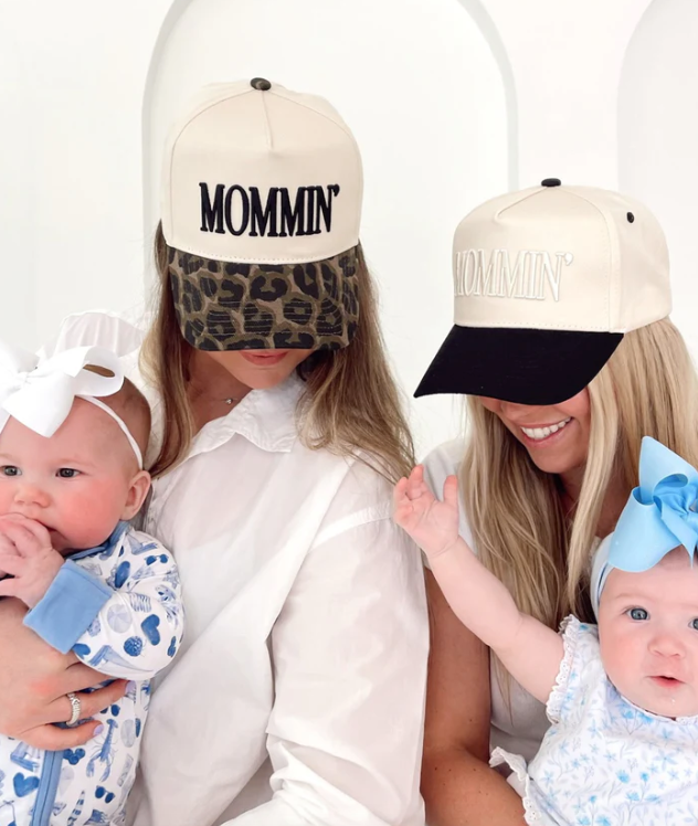 Mommin’ Vintage Trucker Hat