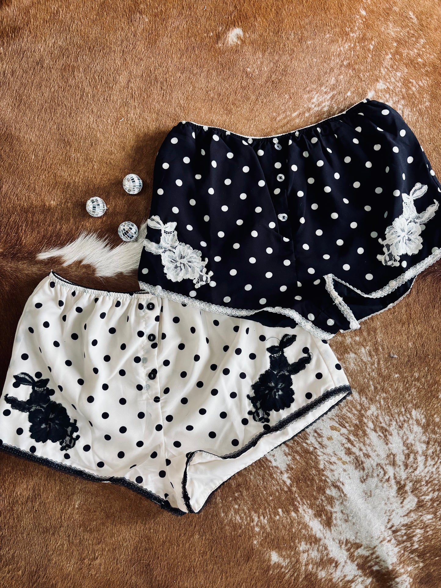The Darling Dot Short