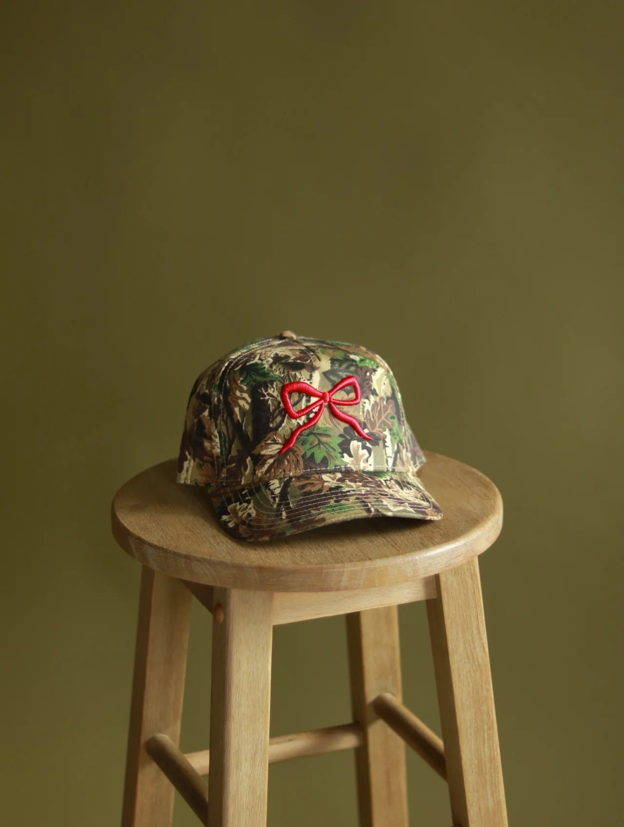 Red Bow Trucker