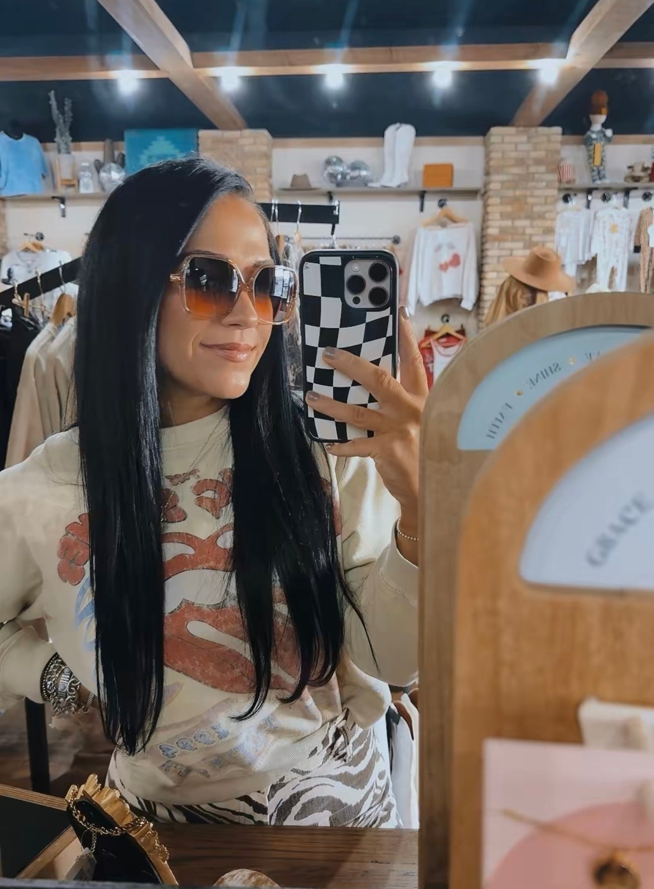 Press Tour Quay Shades