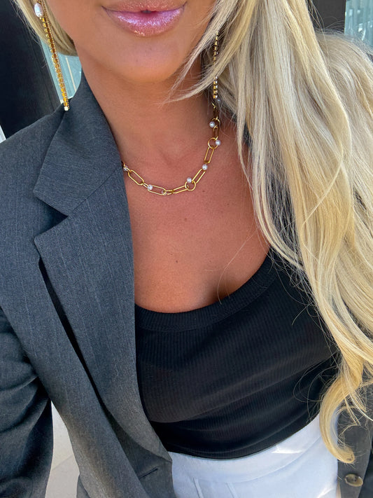 The Jennifer Necklace