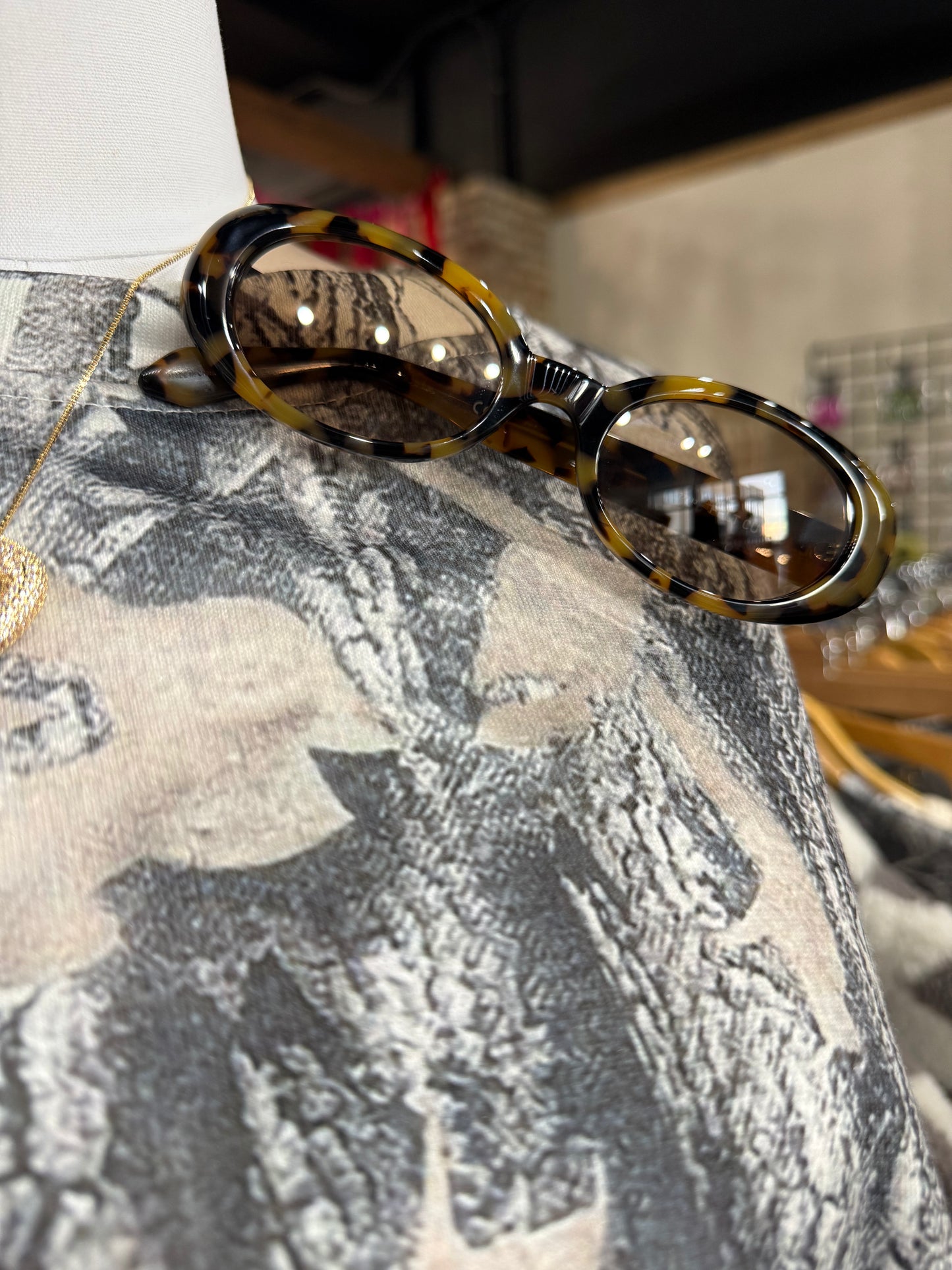 Felt Cute Quay Shades